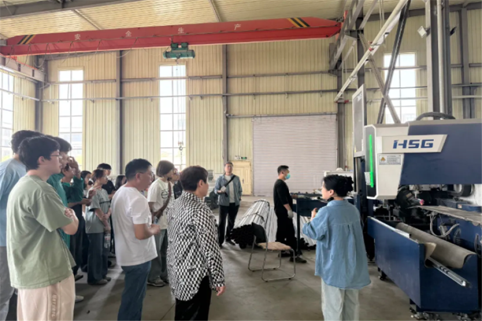协会搭台，产教相融——哈尔滨市家具协会组织东林师生走进钢制办公家具智造基地研学
